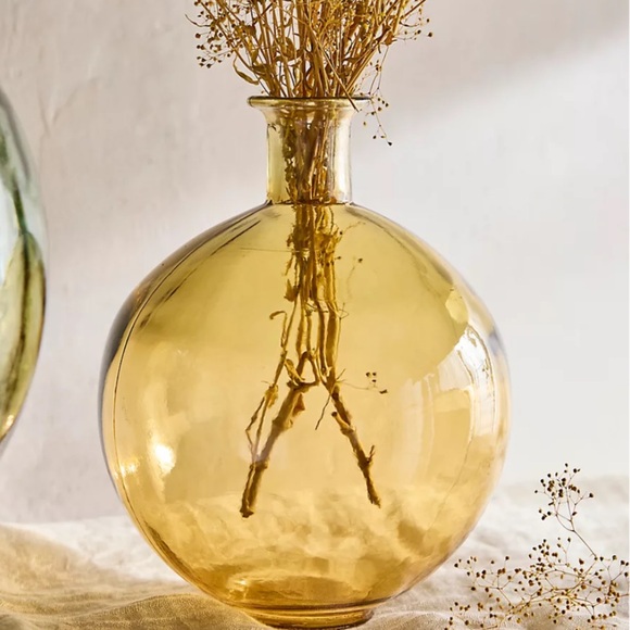 Yellow Glass Round Vase - Picture 10 of 10